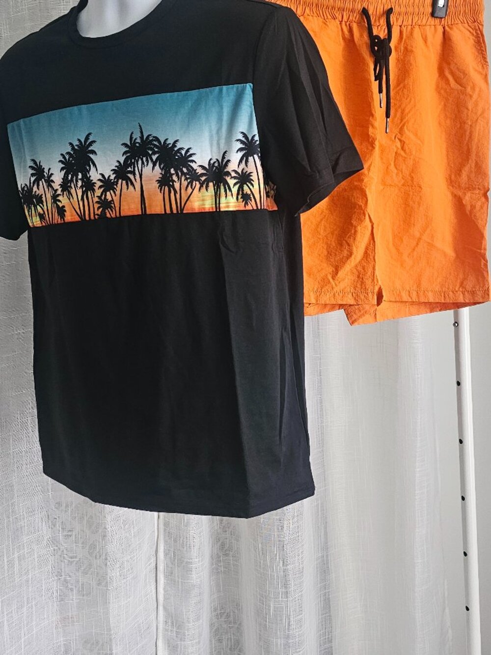 Men Palm Tree & Letter Print Casual Vacation T-Shirt & Shorts Set Black Size M
